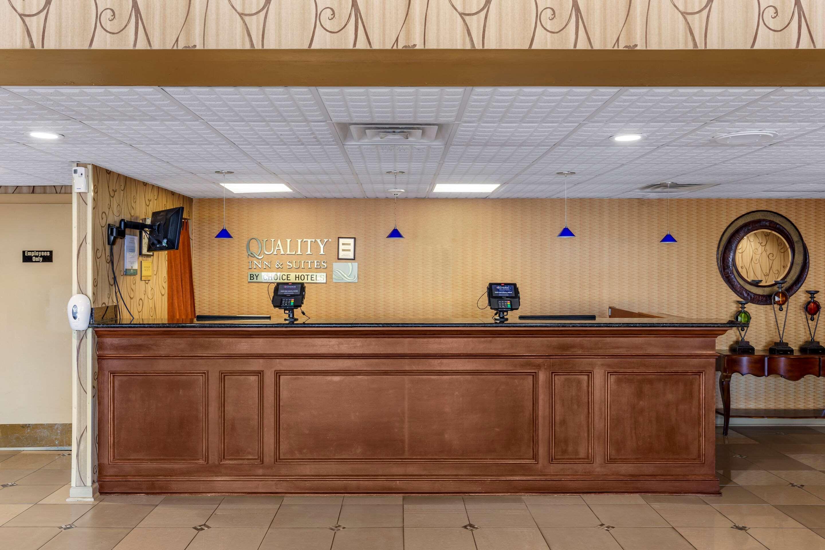 Quality Inn & Suites - Greensboro-High Point Dış mekan fotoğraf