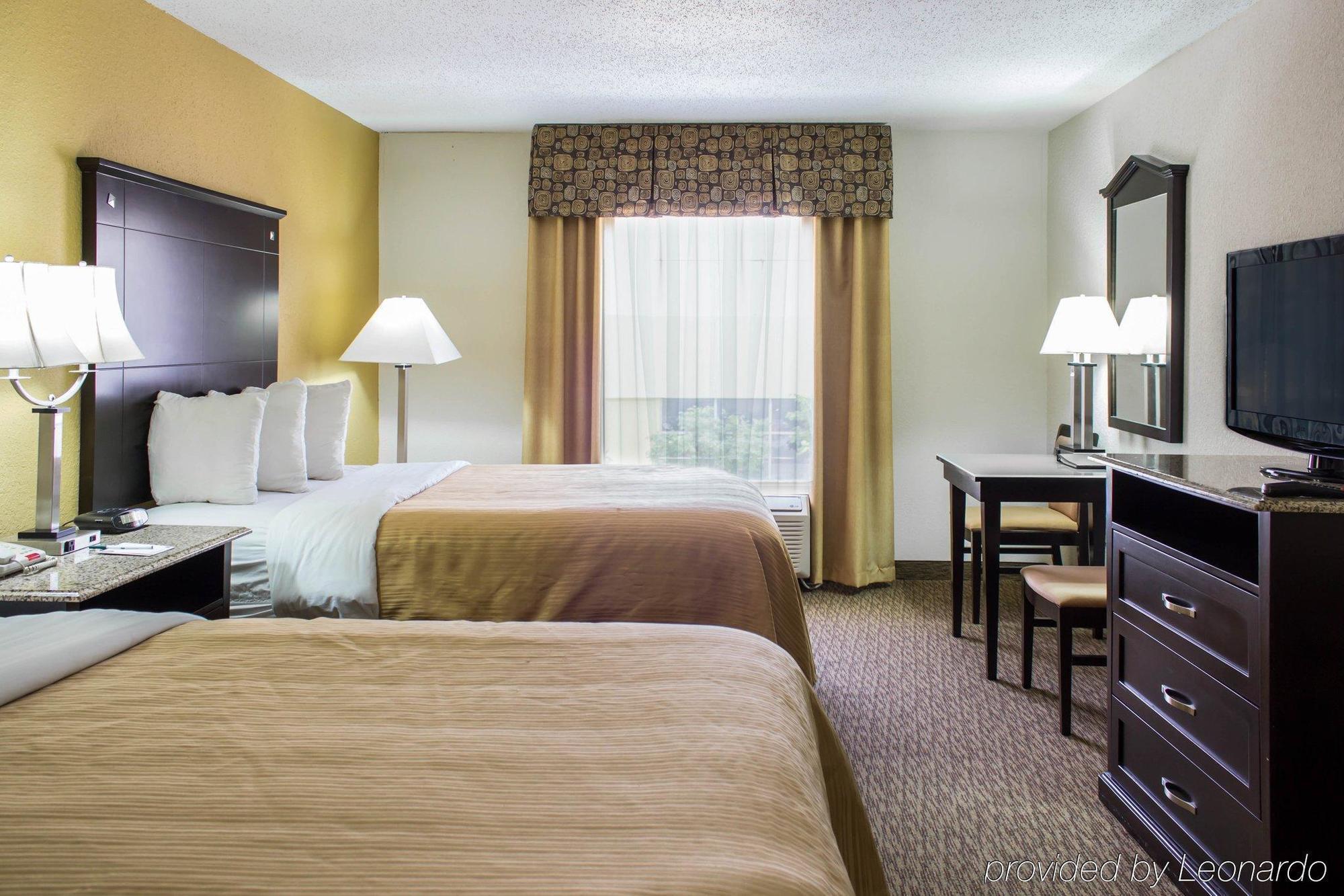 Quality Inn & Suites - Greensboro-High Point Dış mekan fotoğraf