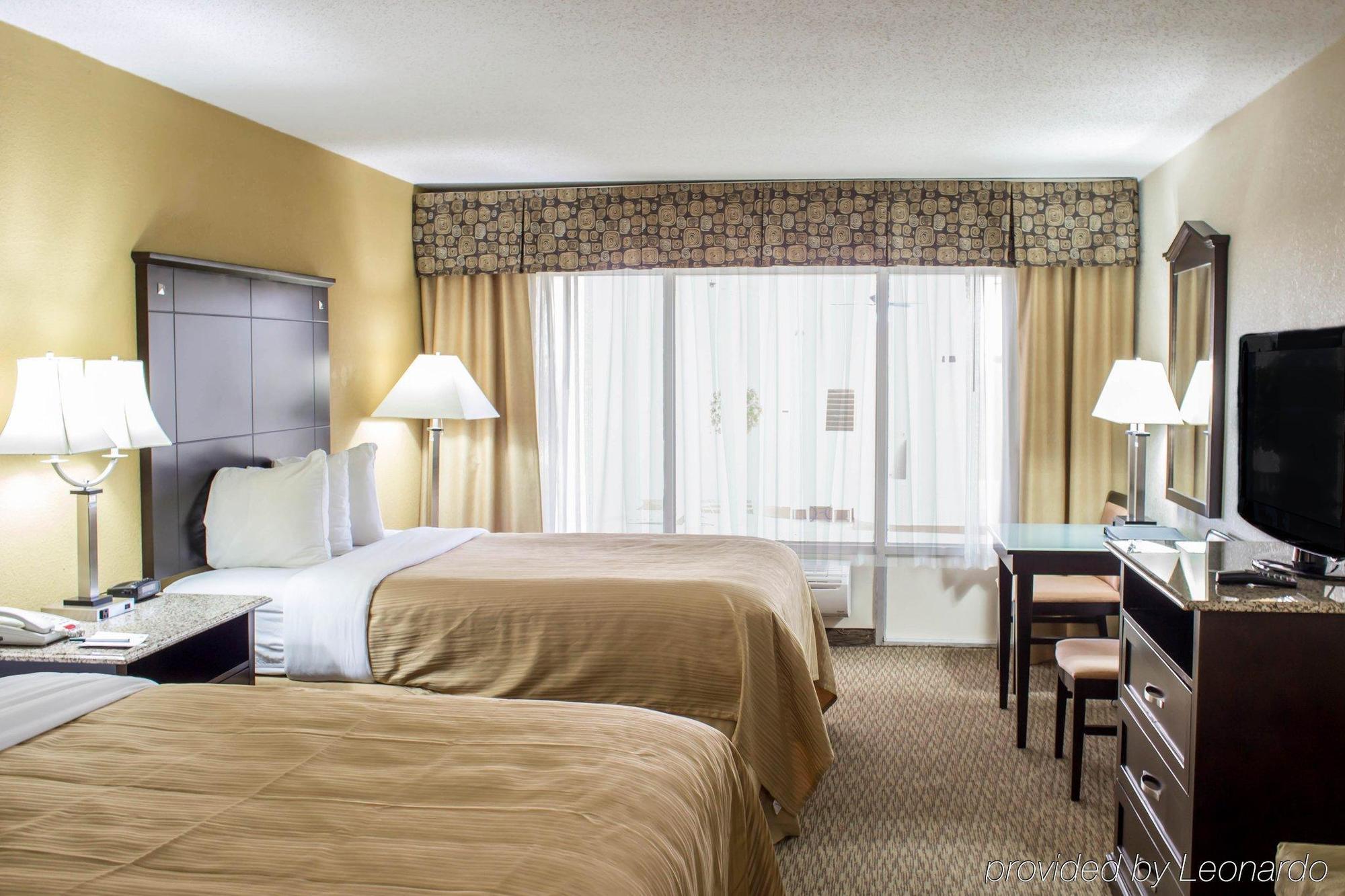 Quality Inn & Suites - Greensboro-High Point Dış mekan fotoğraf